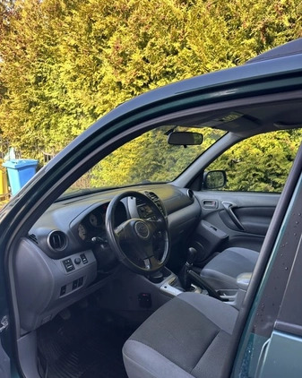 Toyota RAV4 cena 18500 przebieg: 272000, rok produkcji 2003 z Gdańsk małe 154